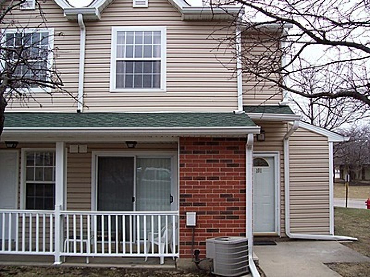 Condos & Townhomes Rented Wyndham Club Palatine Illinois, 1285 Wyndham