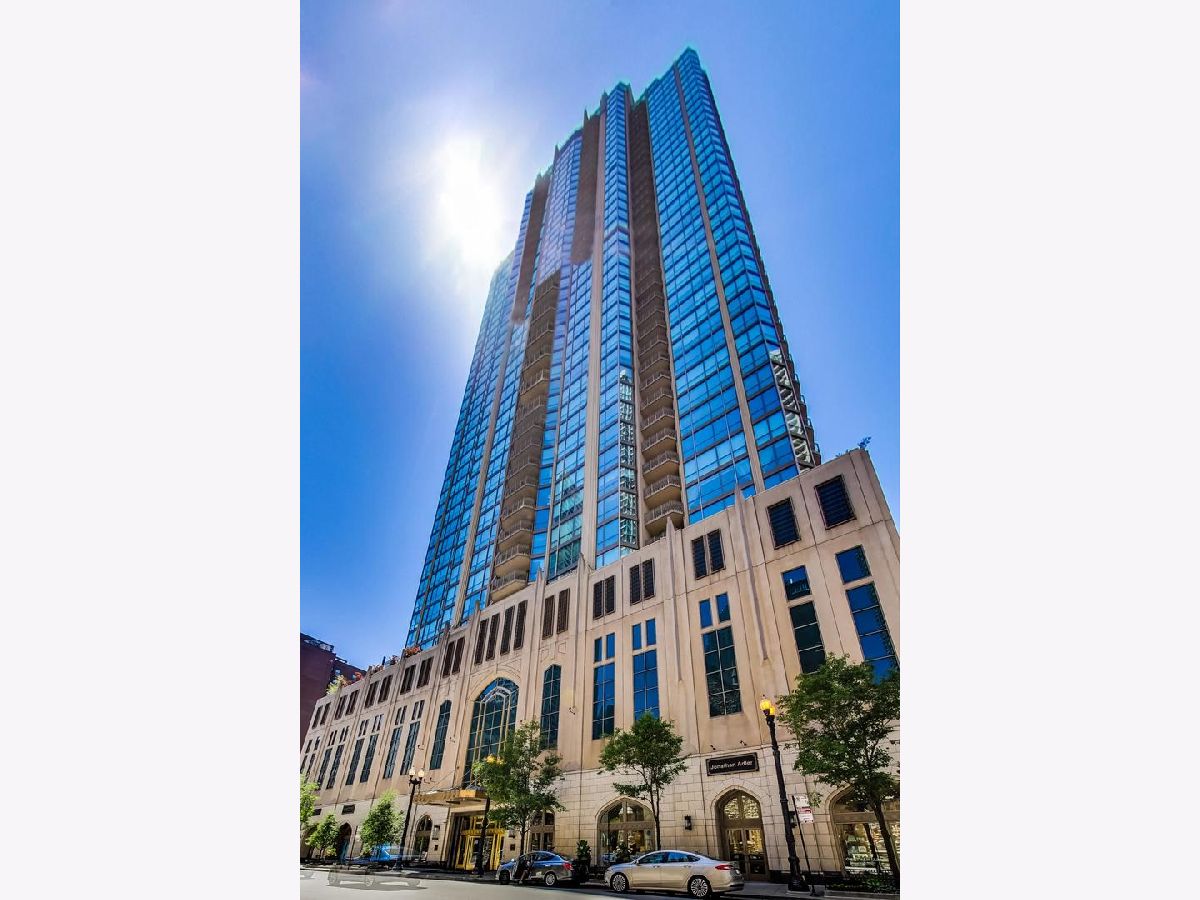 Condominiums Sold The Pinnacle Chicago Illinois, 21 Huron