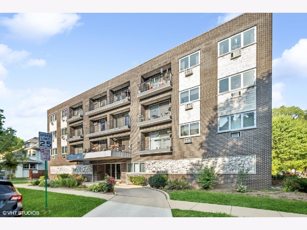 Condos & Townhomes Sold Grovington House Oak Park Illinois, 401 Grove
