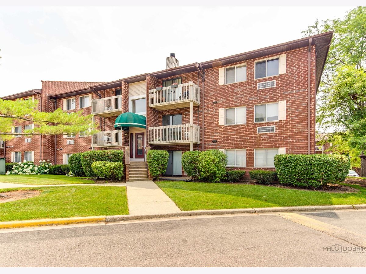 Condominiums Sold Lakewood Villas Vernon Hills Illinois, 840 Lakeside