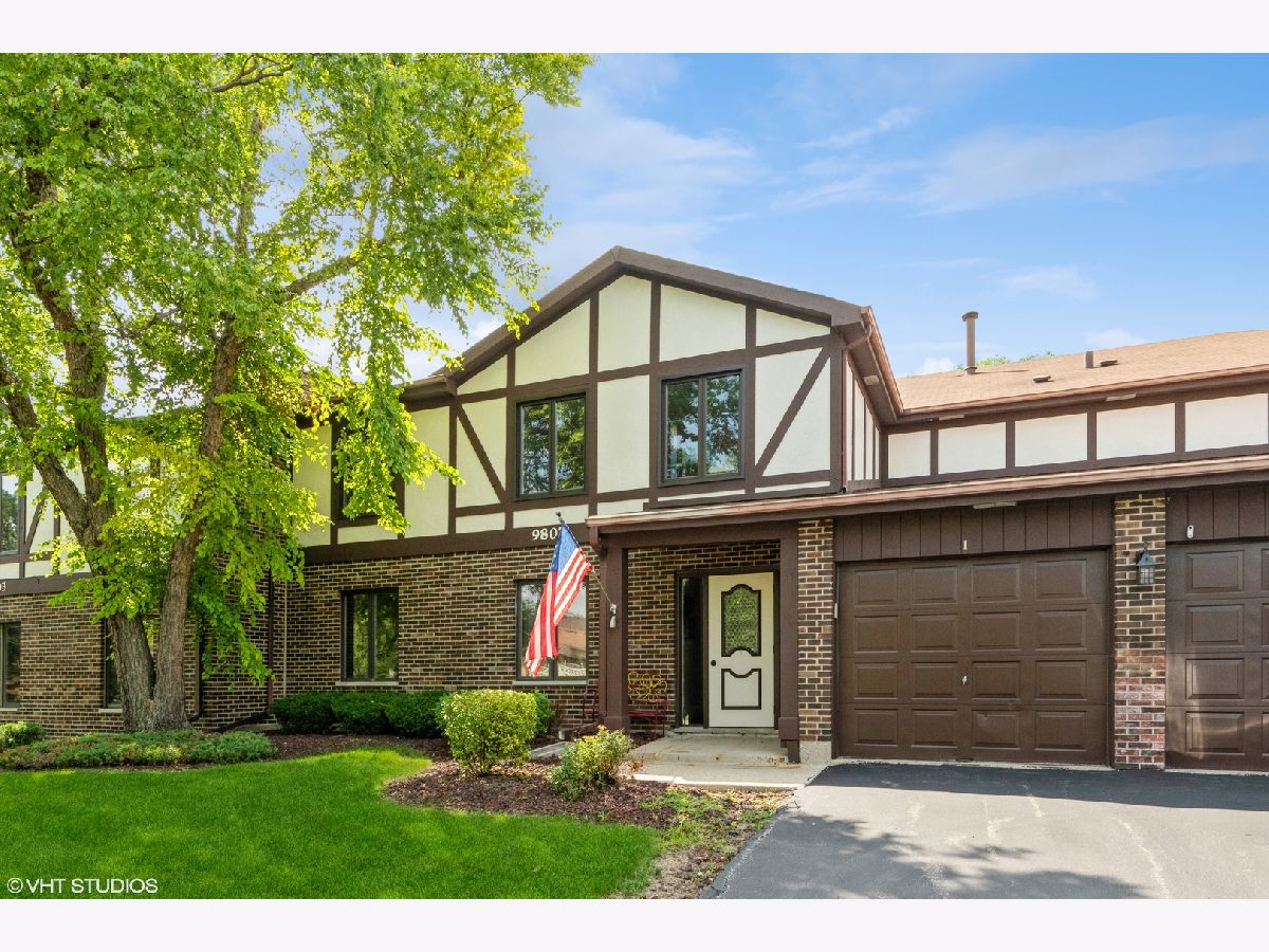 Condominiums & Homes Sold Mill Creek Palos Park Illinois, 9807 Creek
