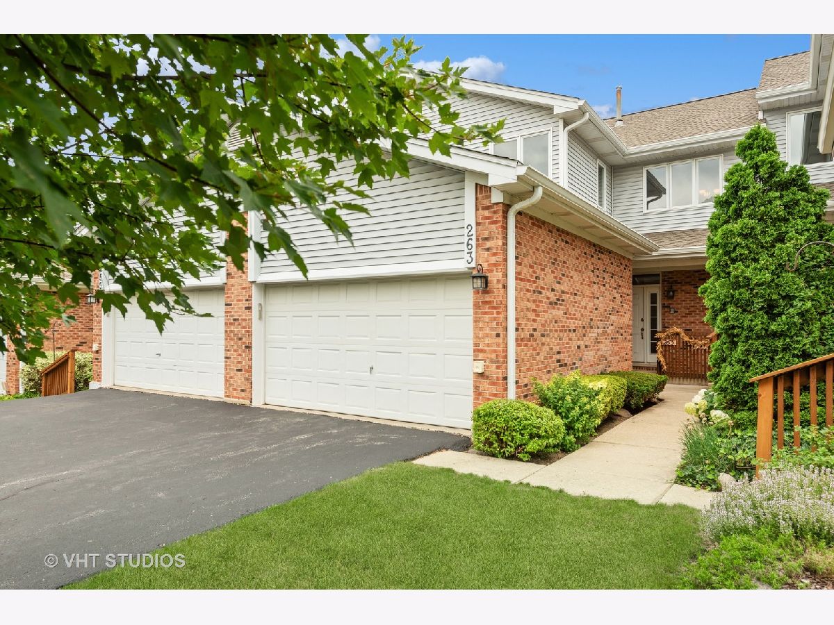 Townhomes & Condos Sold Carriage Hill Cary Illinois, 263 Charlotte