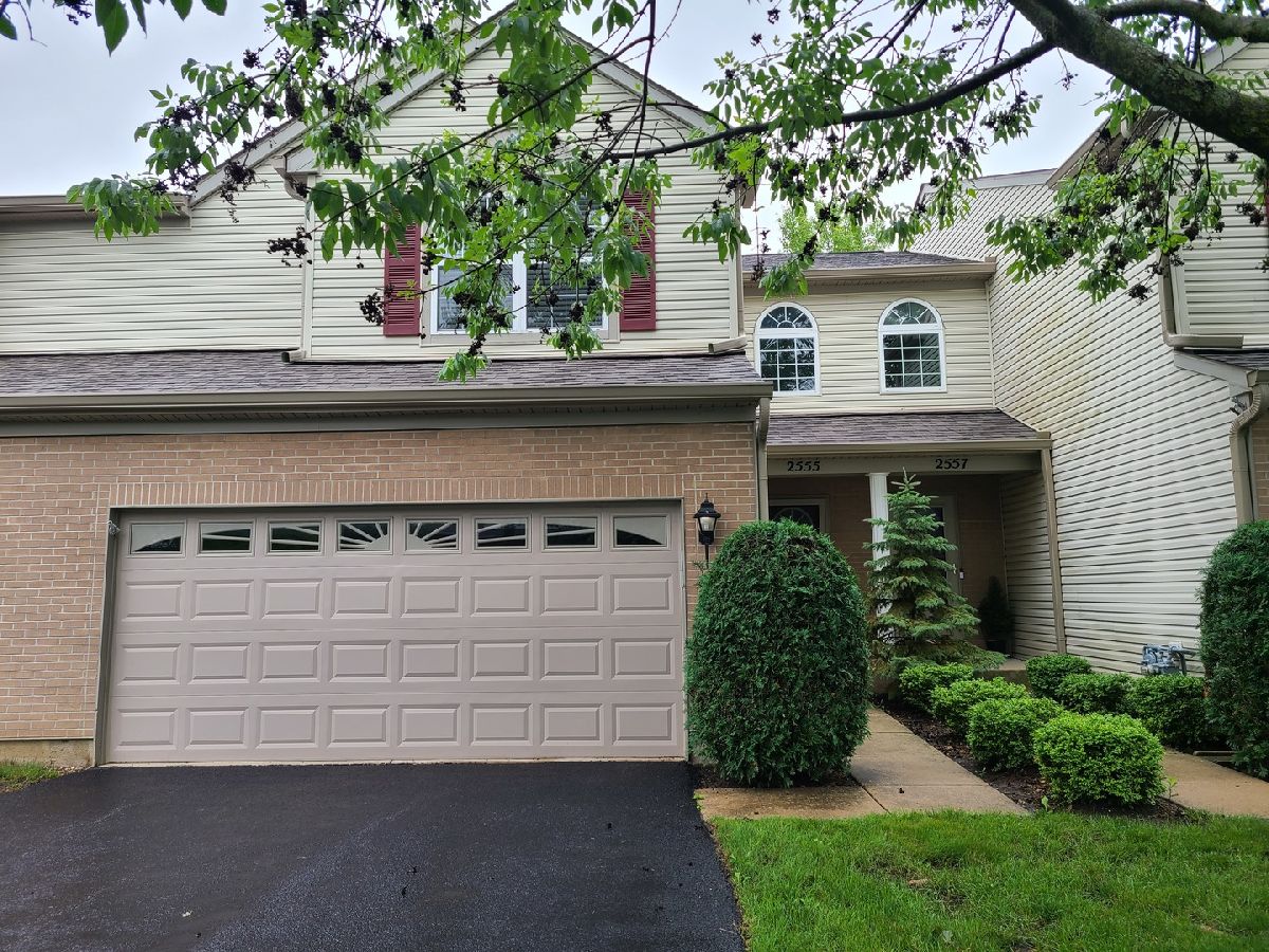 Homes & Townhomes Rented Sterling Manor Geneva Illinois, 2555 Heritage