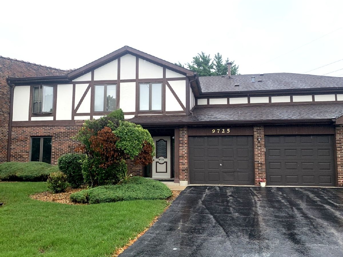 Condominiums & Homes Sold Mill Creek Palos Park Illinois, 9725 Mill