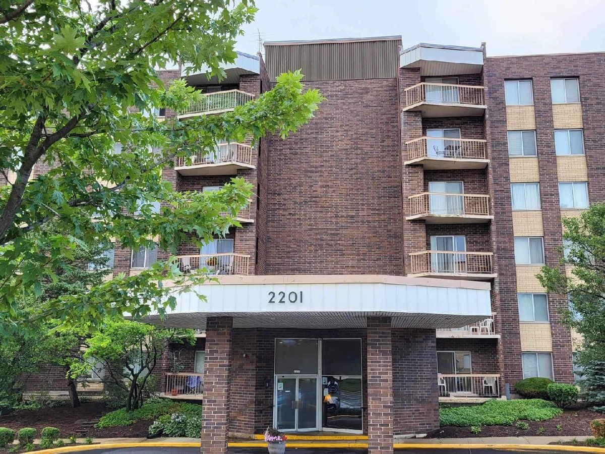 Condominiums Sold Yorktown Condos Lombard Illinois, 2201 Grace