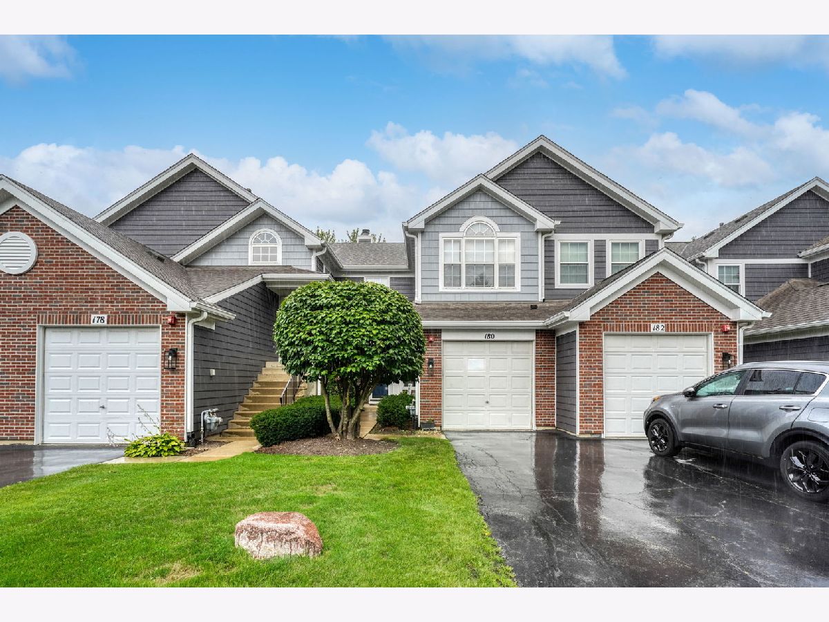 Townhomes & Condos Sold Wildwood Glen Glendale Heights Illinois, 180 Bayberry