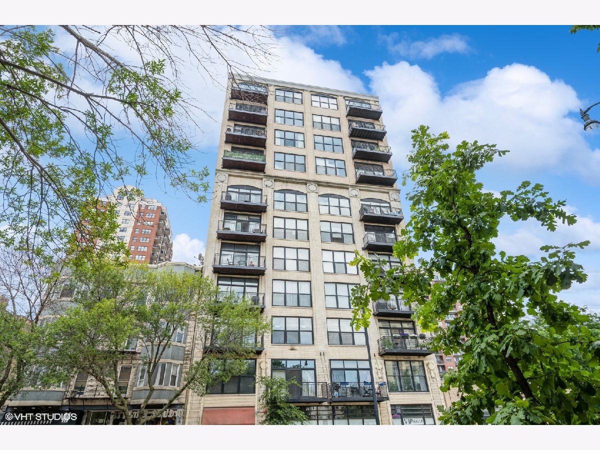 Condominiums Rented Landmark Lofts Chicago Illinois, 1516 Wabash