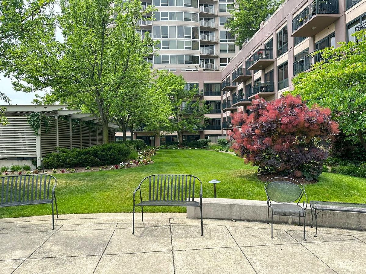 Condominiums Rented Sherman Plaza Evanston Illinois, 807 Davis