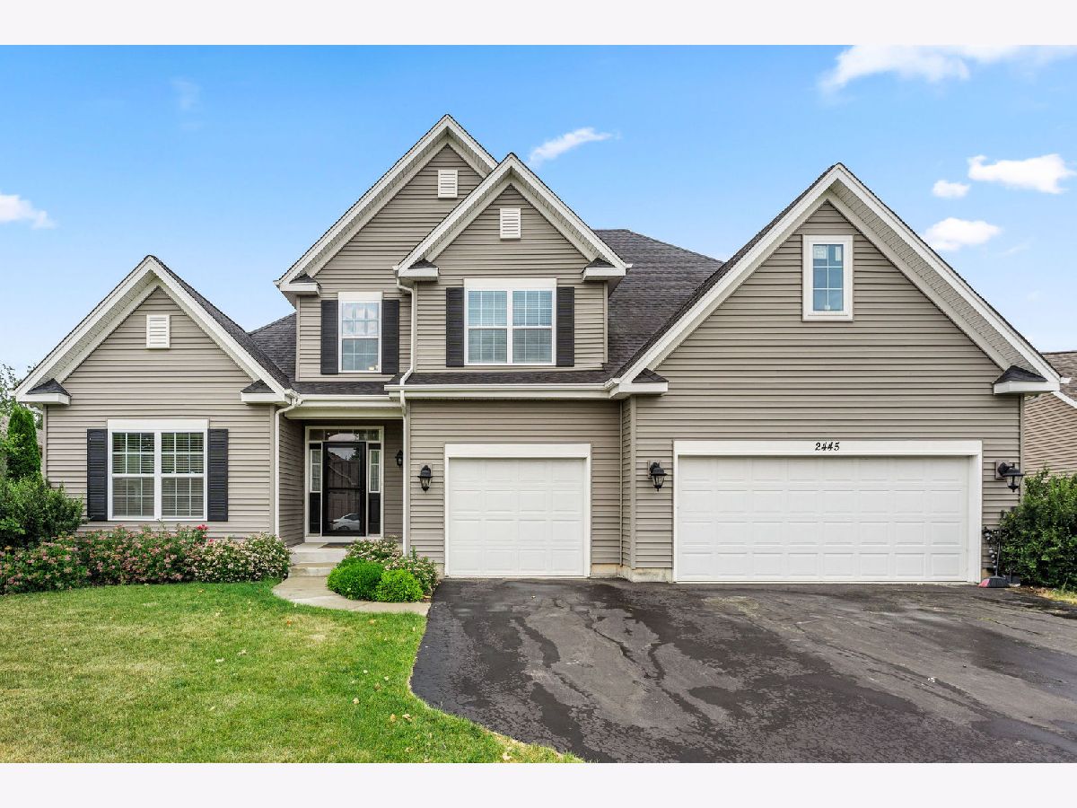 Homes & Townhomes Sold Heron Creek Sycamore Illinois, 2445 Dean