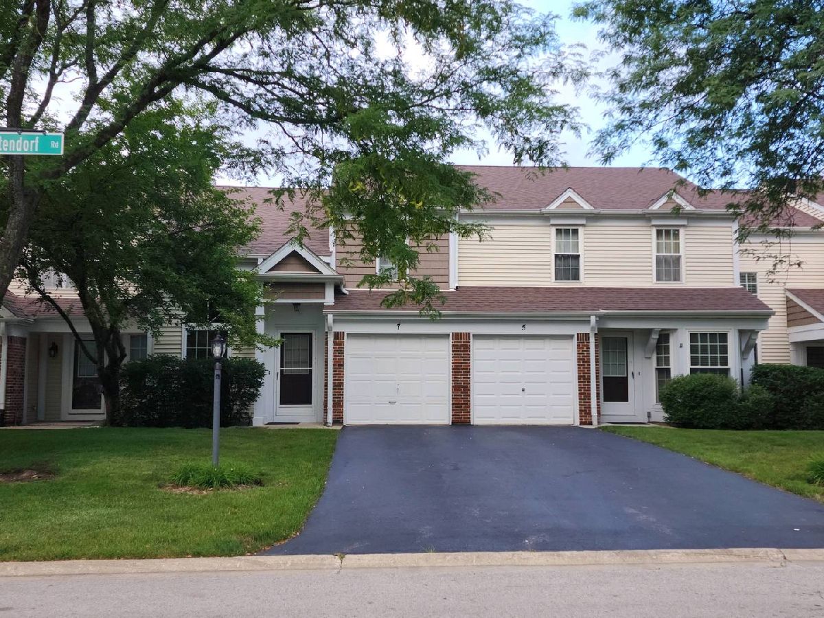 Townhomes Sold Tiffany Place Streamwood Illinois, 7 Oltendorf