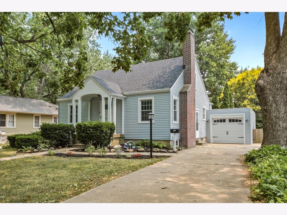 Homes Sold Harris Place Champaign Illinois, 722 Foley