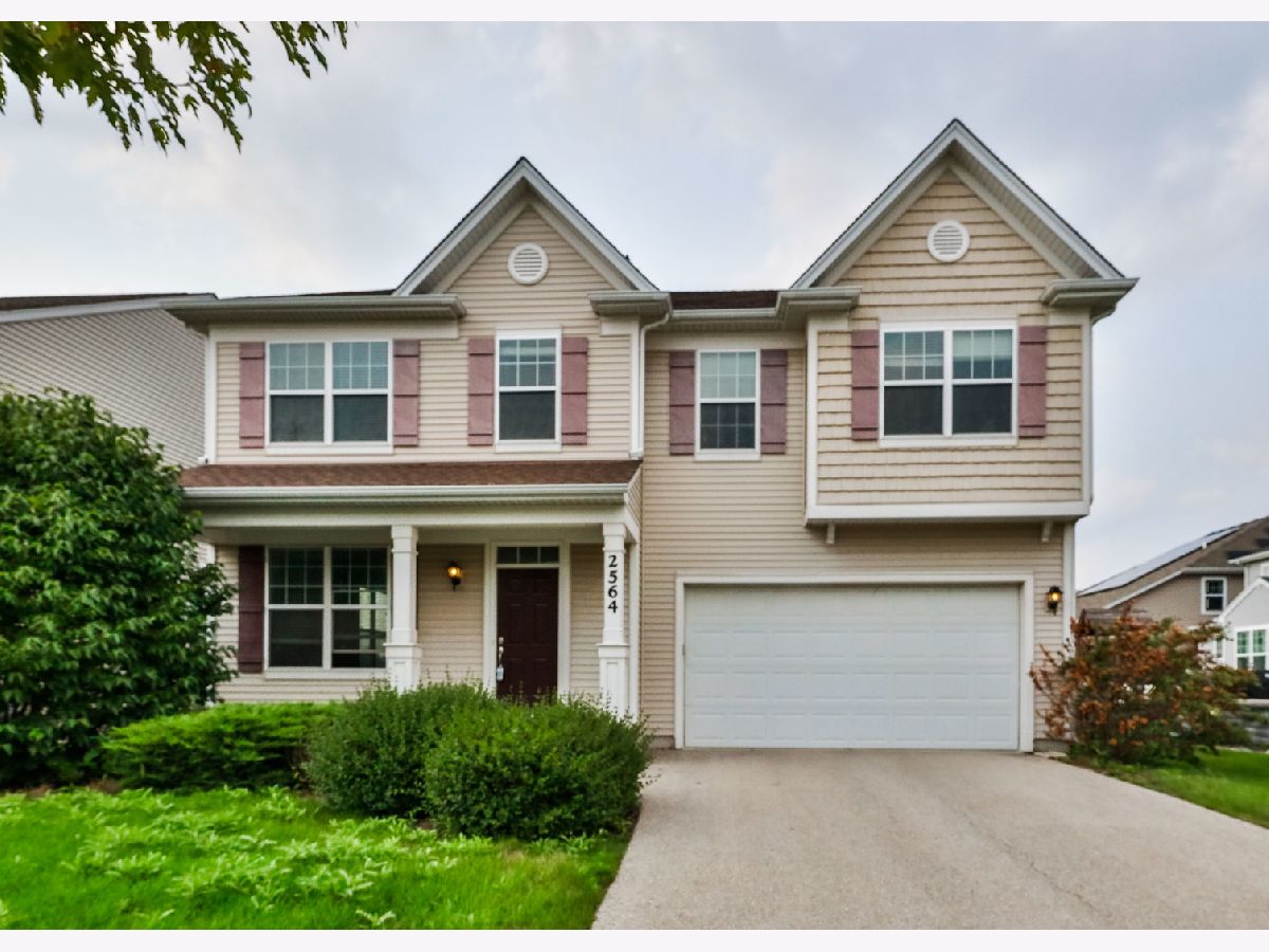 Homes Rented Arbor Trails Lisle Illinois, 2564 Retreat