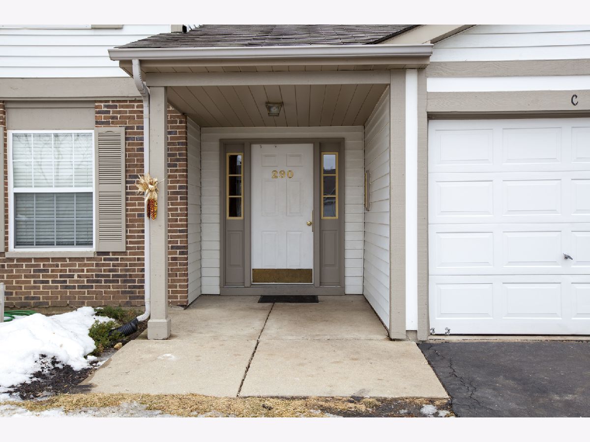 Condos & Townhomes Rented Crestview Estates Wauconda Illinois, 290 Crestview