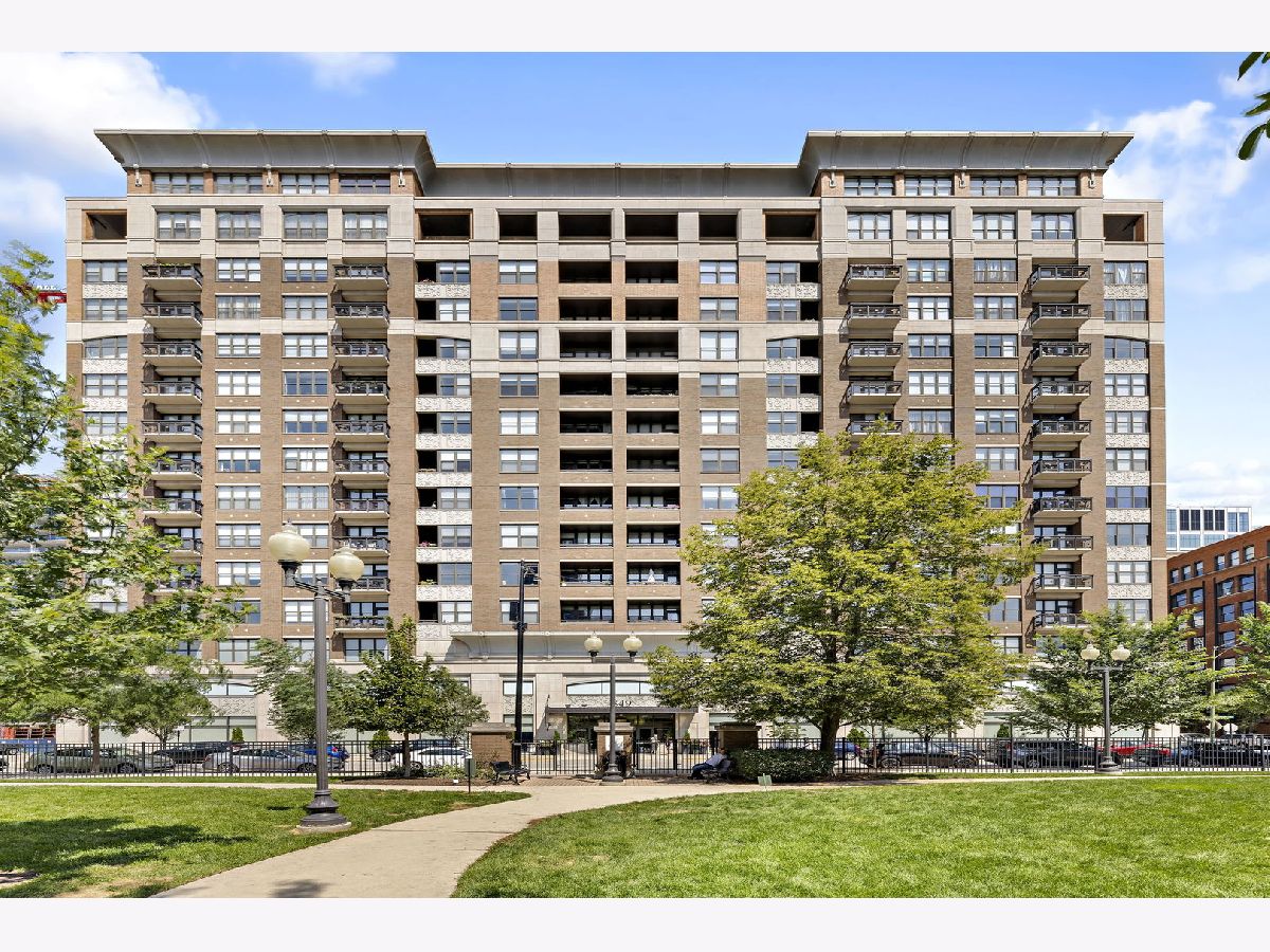 Condominiums Sold Parc Chestnut Chicago Illinois, 849 Franklin
