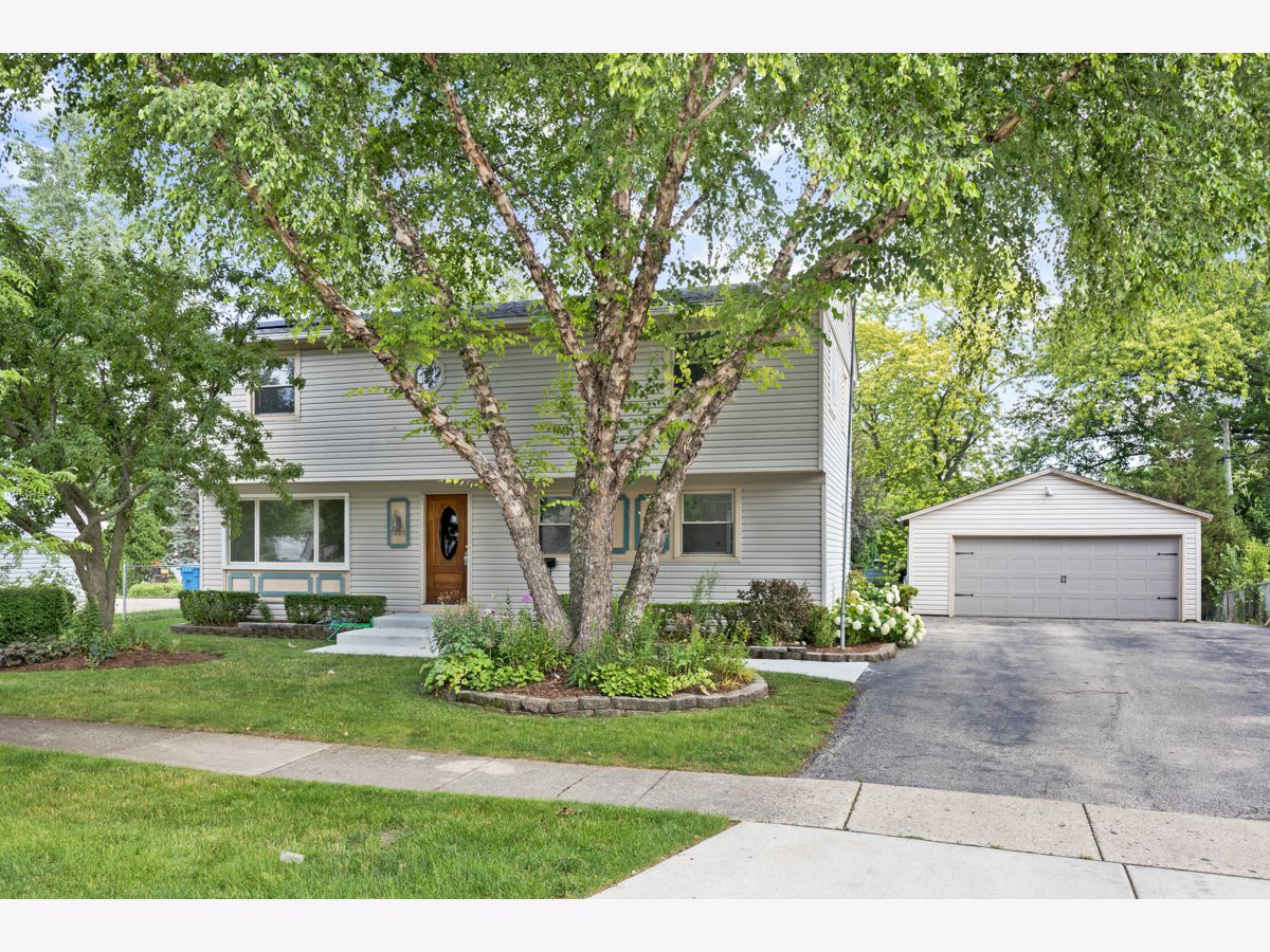 Homes & Condos & Townhomes Sold Morningside Carpentersville Illinois, 7005 Lowell