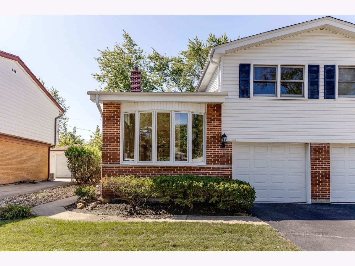 Homes & Condos & Townhomes Rented Ivy Hill Arlington Heights Illinois, 317 Valley