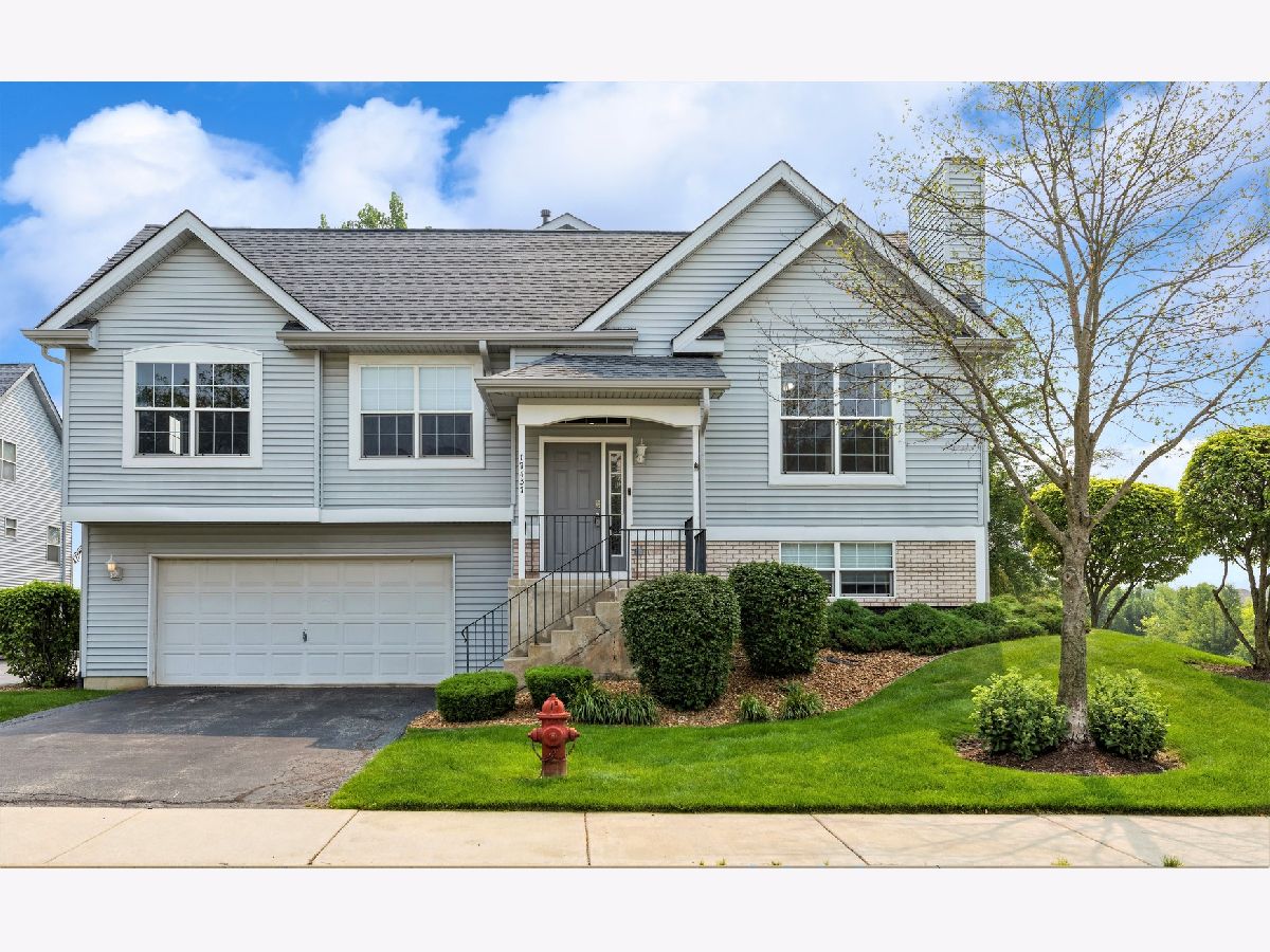 Townhomes Sold Broken Arrow Navajo Lockport Illinois, 17437 Yakima Drive