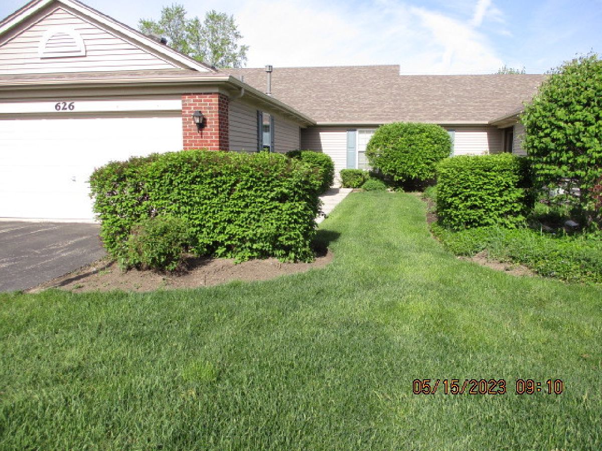 Condos & Townhomes Sold Bradford Place Clubs Round Lake Illinois, 626 Curran