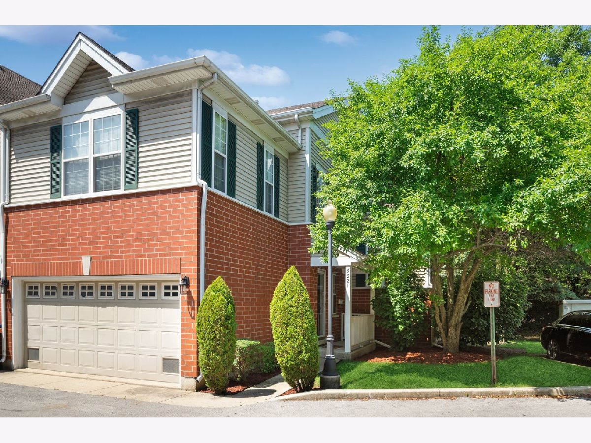 Townhomes & Homes Sold Old Irving Village Chicago Illinois, 3821 Milwaukee