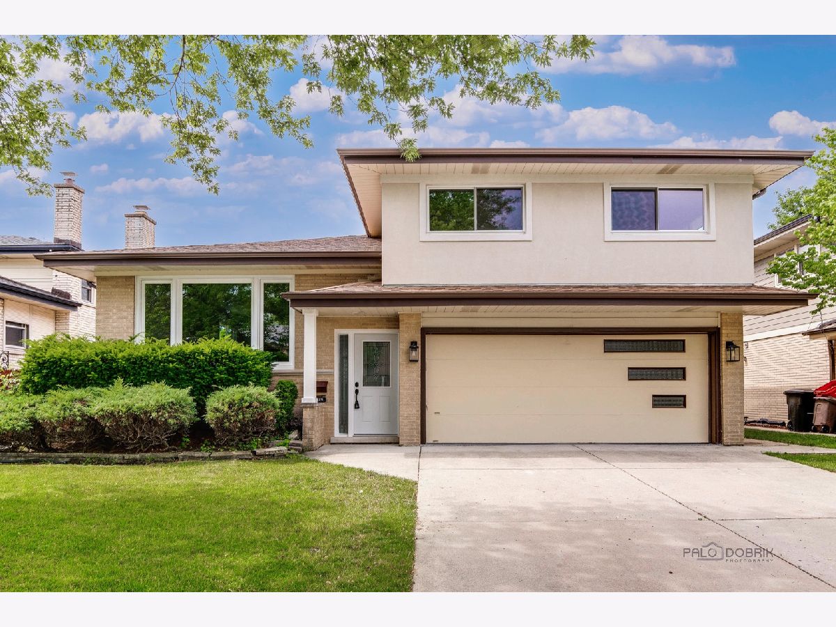 Homes Sold Ransom Ridge Niles Illinois, 8709 Madison