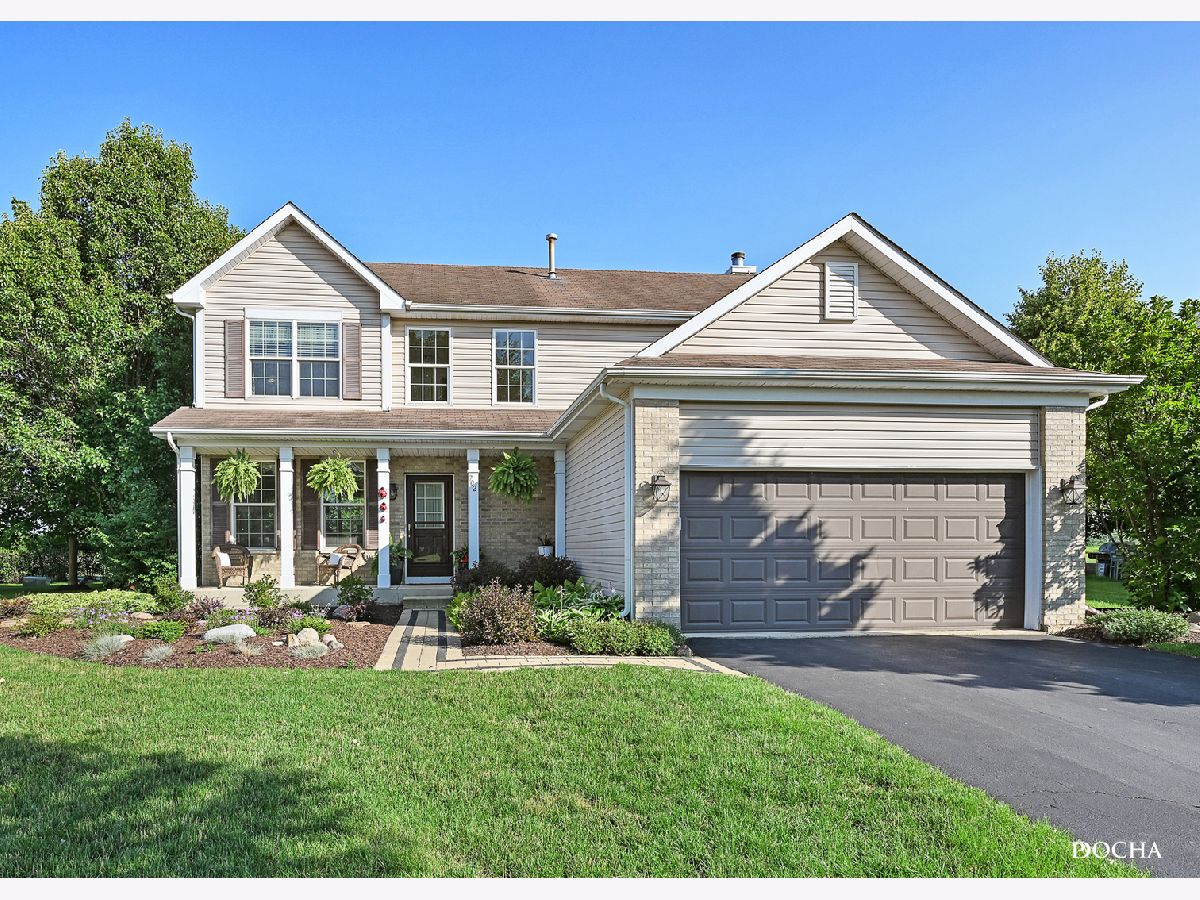 Townhomes & Homes Sold Blackberry Knoll Oswego Illinois, 702 Magnolia
