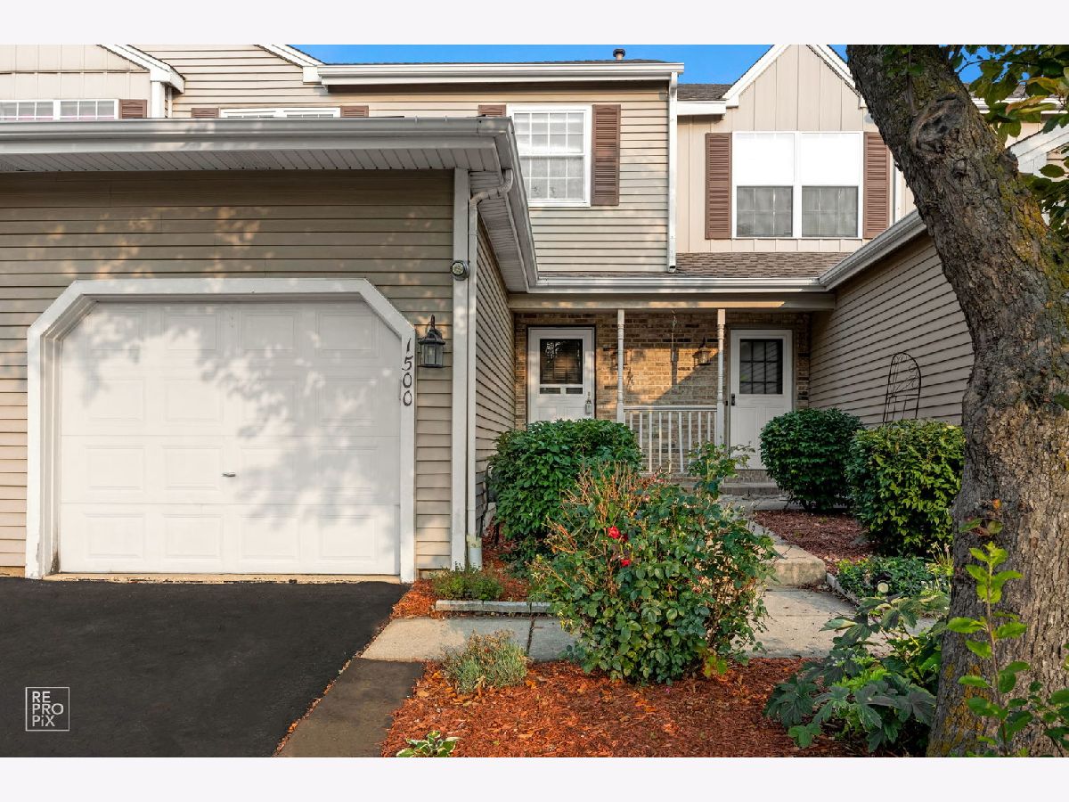 Condos & Townhomes Sold Orchard Bay Villas Aurora Illinois, 1500 Foxcroft