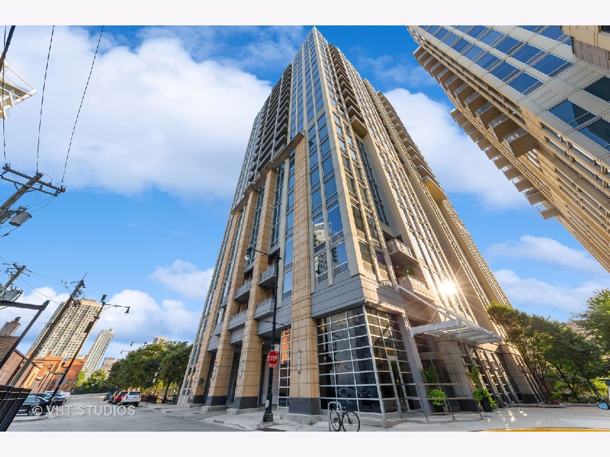 Condominiums Sold River Place On The Park Chicago Illinois, 700 Larrabee