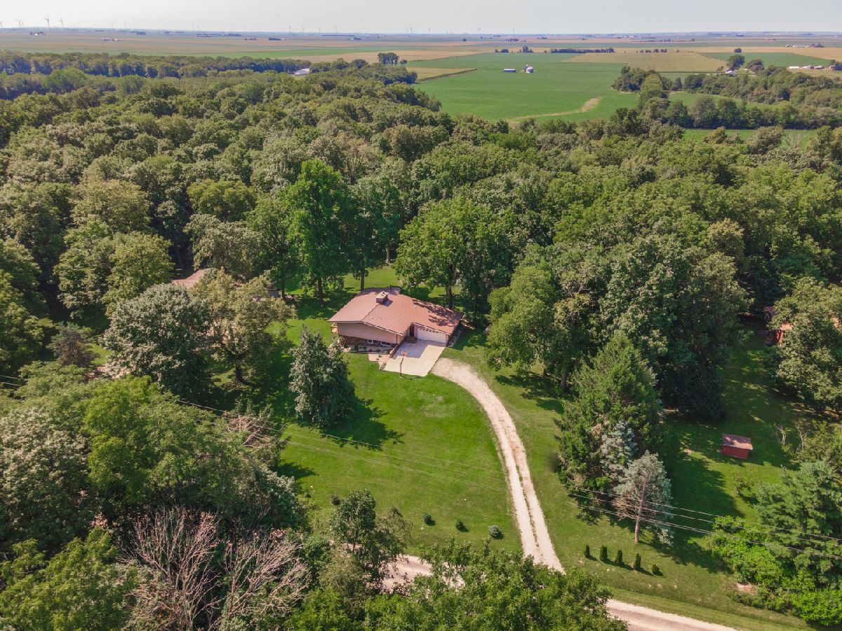  Sold Ellsworth Illinois, 29227 800 North