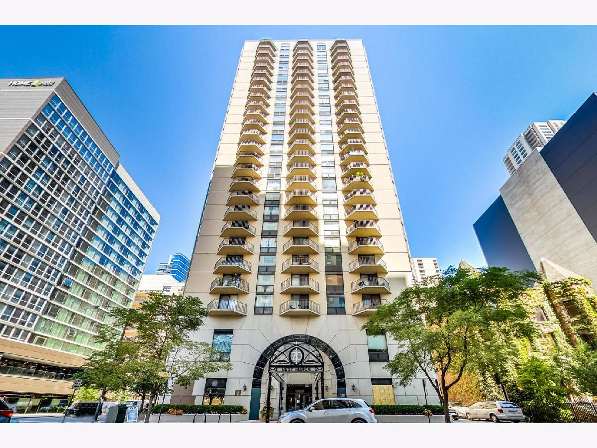Condominiums Sold Hermitage Chicago Illinois, 70 Huron
