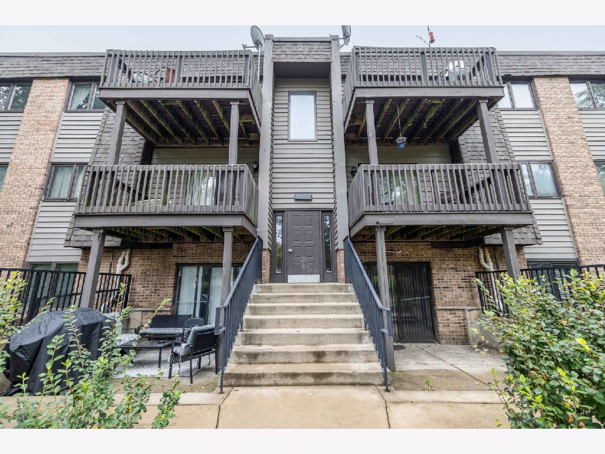 Condominiums Rented Drake Terrace Wheaton Illinois, 1420 Stonebridge