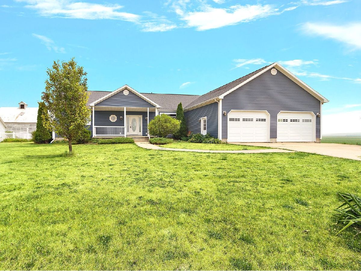  Sold Donovan Illinois, 2848 2500 East