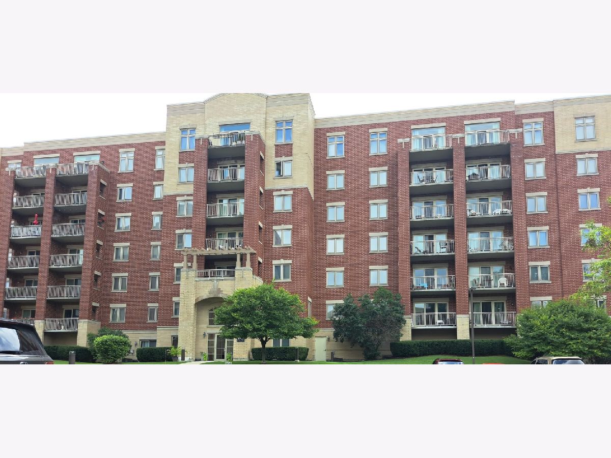 Condominiums Sold Bryn Mawr Place Chicago Illinois, 8747 Bryn Mawr