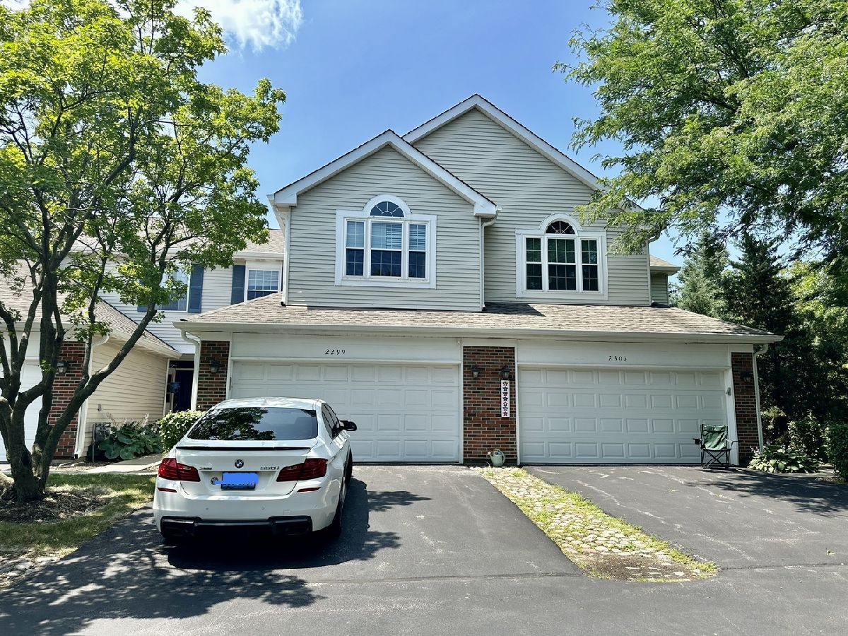 Townhomes & Condos Rented Blackberry Creek Hoffman Estates Illinois, 2299 Briar