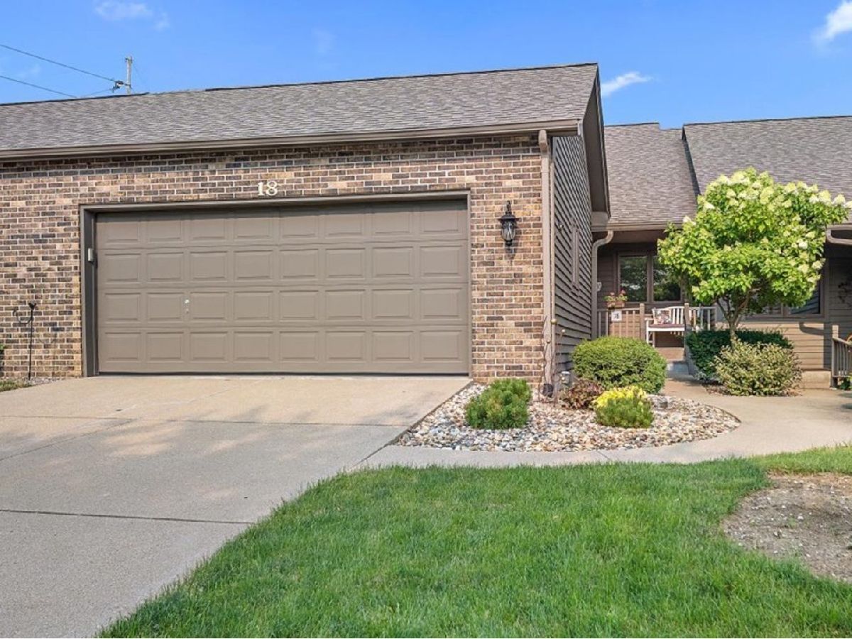 Condos & Townhomes & Homes Sold Towanda Park Place Normal Illinois, 1509 Fort Jesse