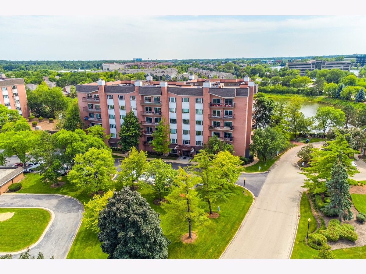 Condos & Townhomes & Homes Sold Rivershire Lincolnshire Illinois, 211 Rivershire