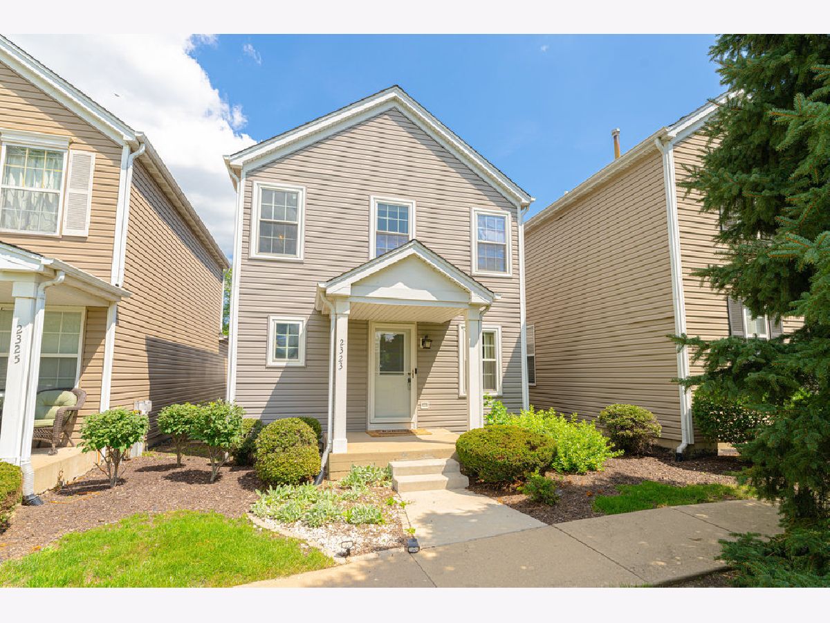 Homes & Townhomes Sold Riverside Townes Plainfield Illinois, 2323 Woodhill