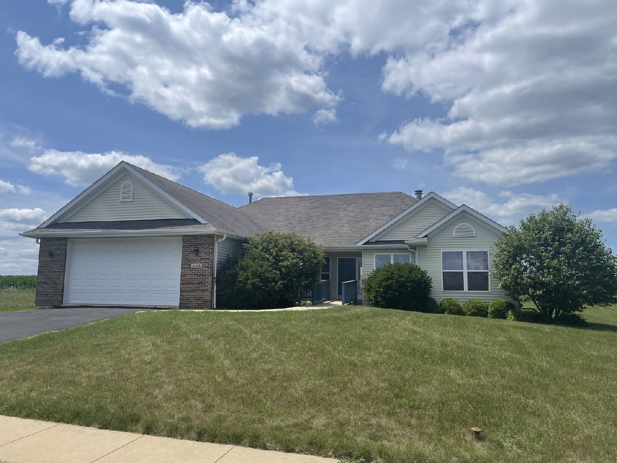  Rented Davis Junction Illinois, 1106 Illinois