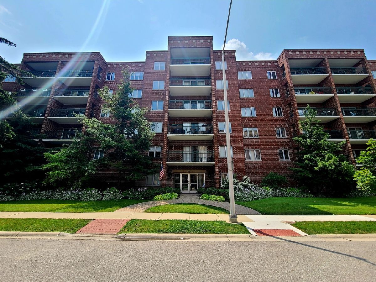 Condominiums Sold Mill Run Of Des Plaines Des Plaines Illinois, 1685 Mill
