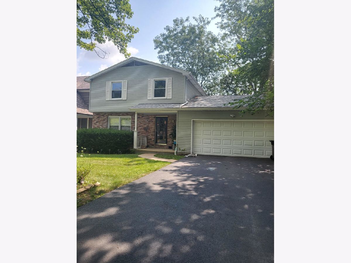 Homes Rented Horatio Gardens Prairie View Illinois, 20675 William