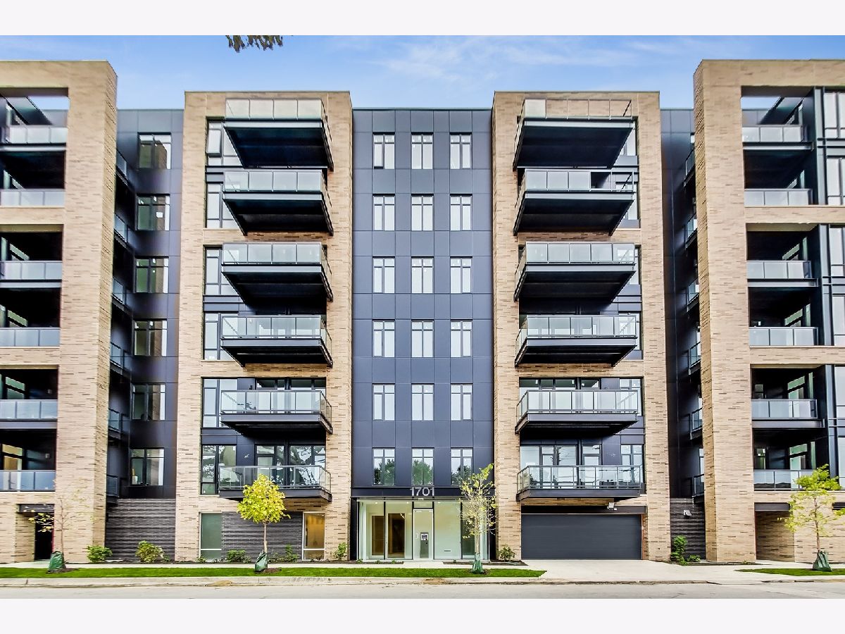 Condos & Townhomes Sold Triangle Square Chicago Illinois, 1701 Webster
