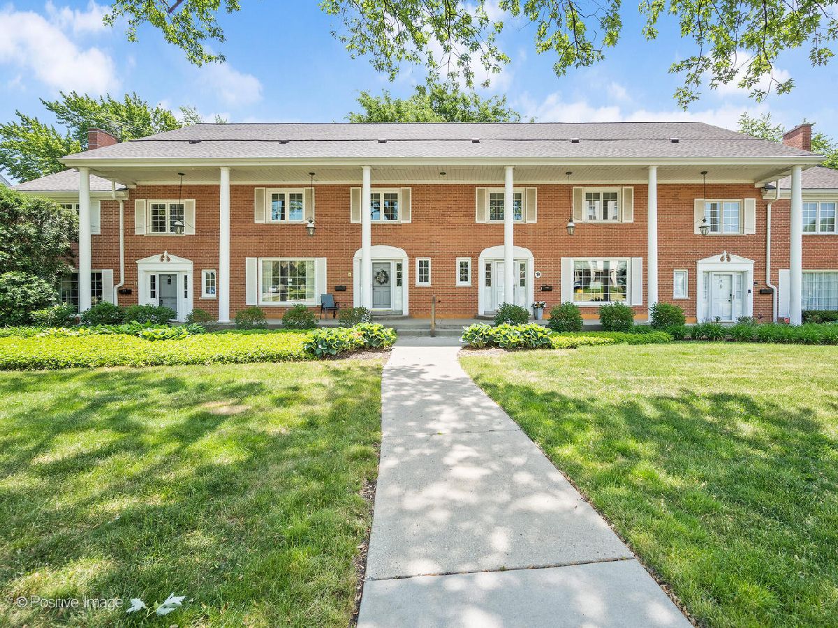 Oak Brook Towers Oak Brook IL, Condos & Townhomes For Sale & For Rent