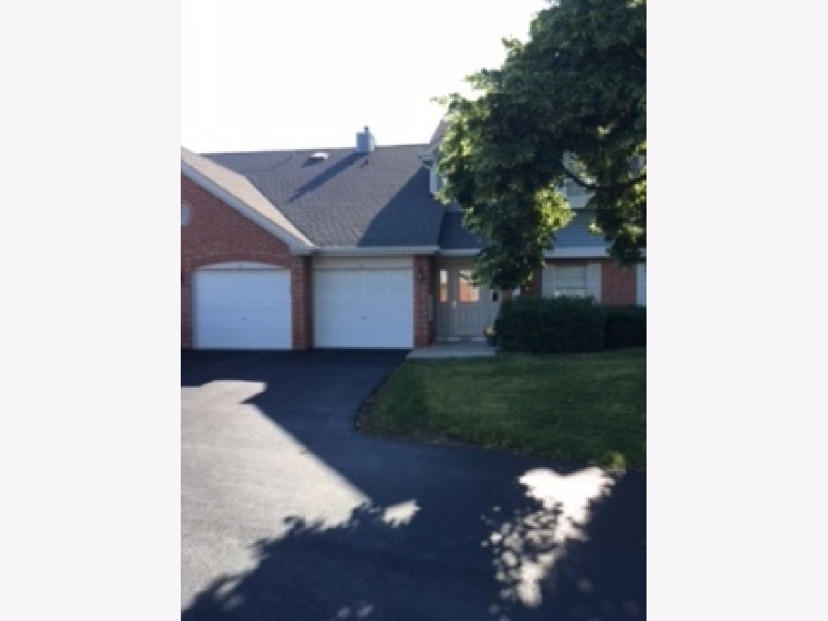 Condos & Townhomes Rented Heatherwood Estates Schaumburg Illinois, 336 Charlotte
