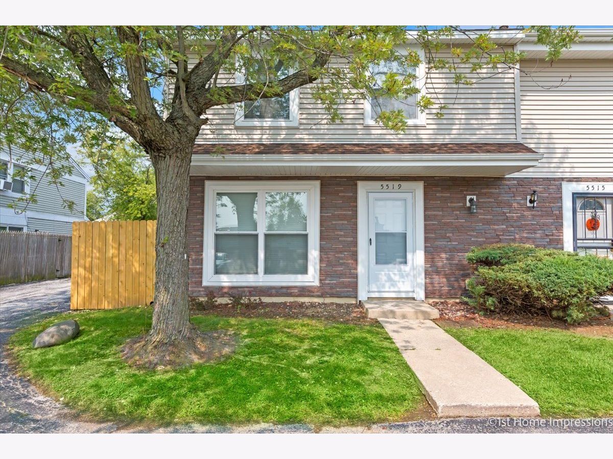 Homes & Condos & Townhomes Rented Woodgate Matteson Illinois, 5519 Allemong