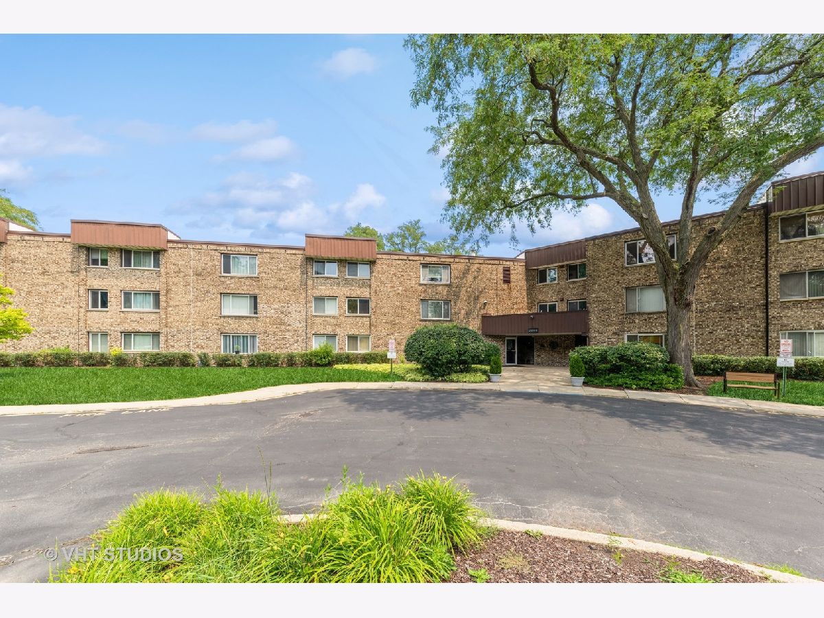 Condominiums Sold Brookwood Rolling Meadows Illinois, 2600 Brookwood Way