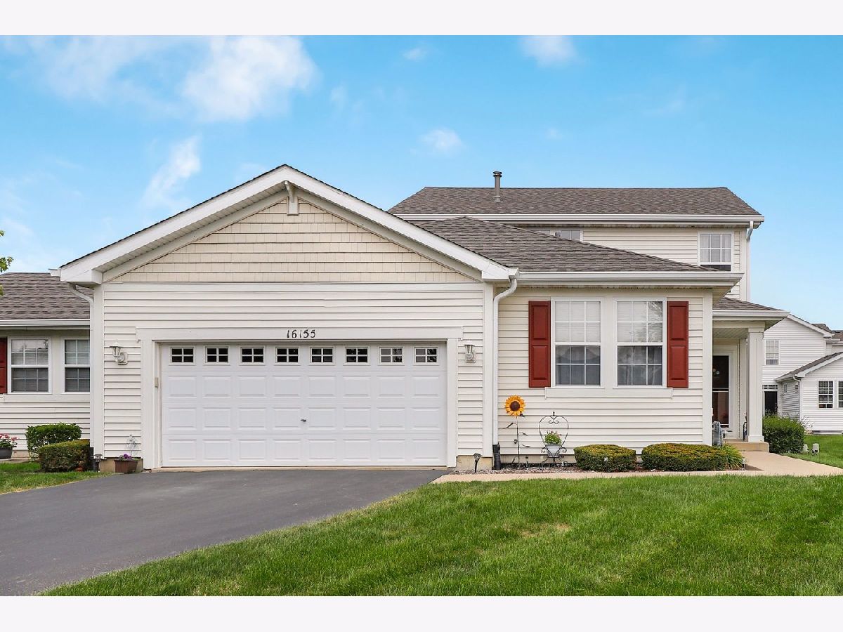 Townhomes & Homes Sold Remington Lakes Crest Hill Illinois, 16155 Huron