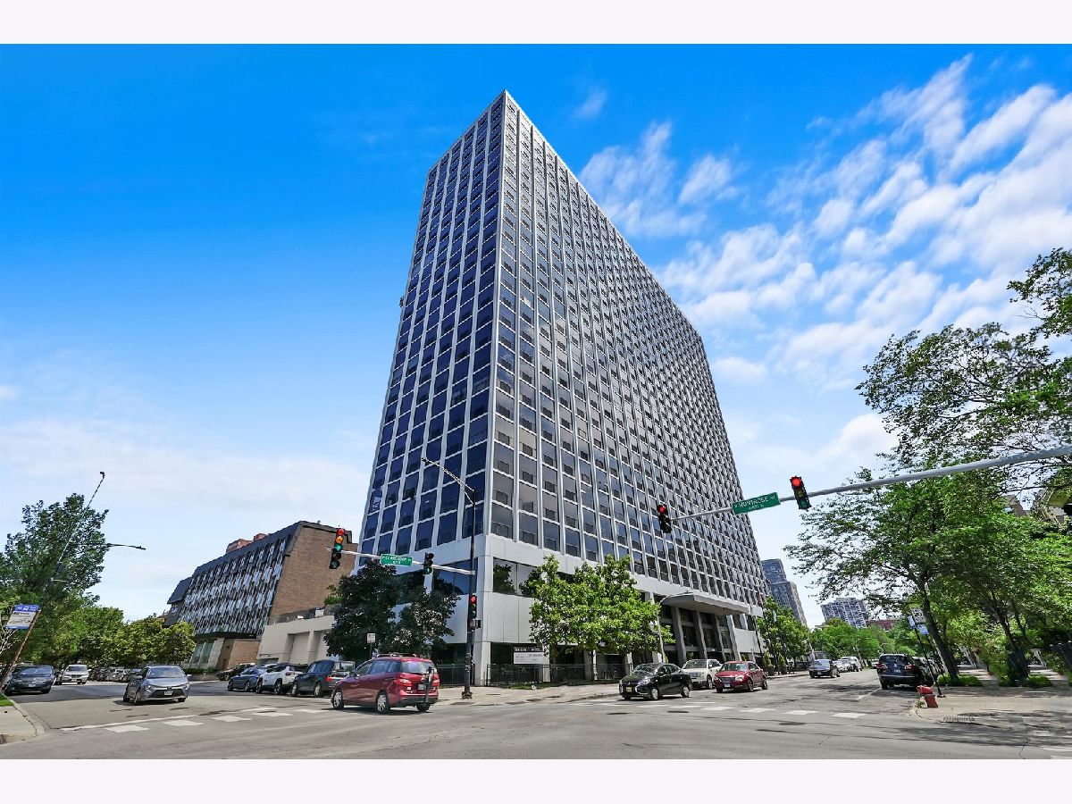 Condominiums Sold Boardwalk Chicago Illinois, 4343 Clarendon