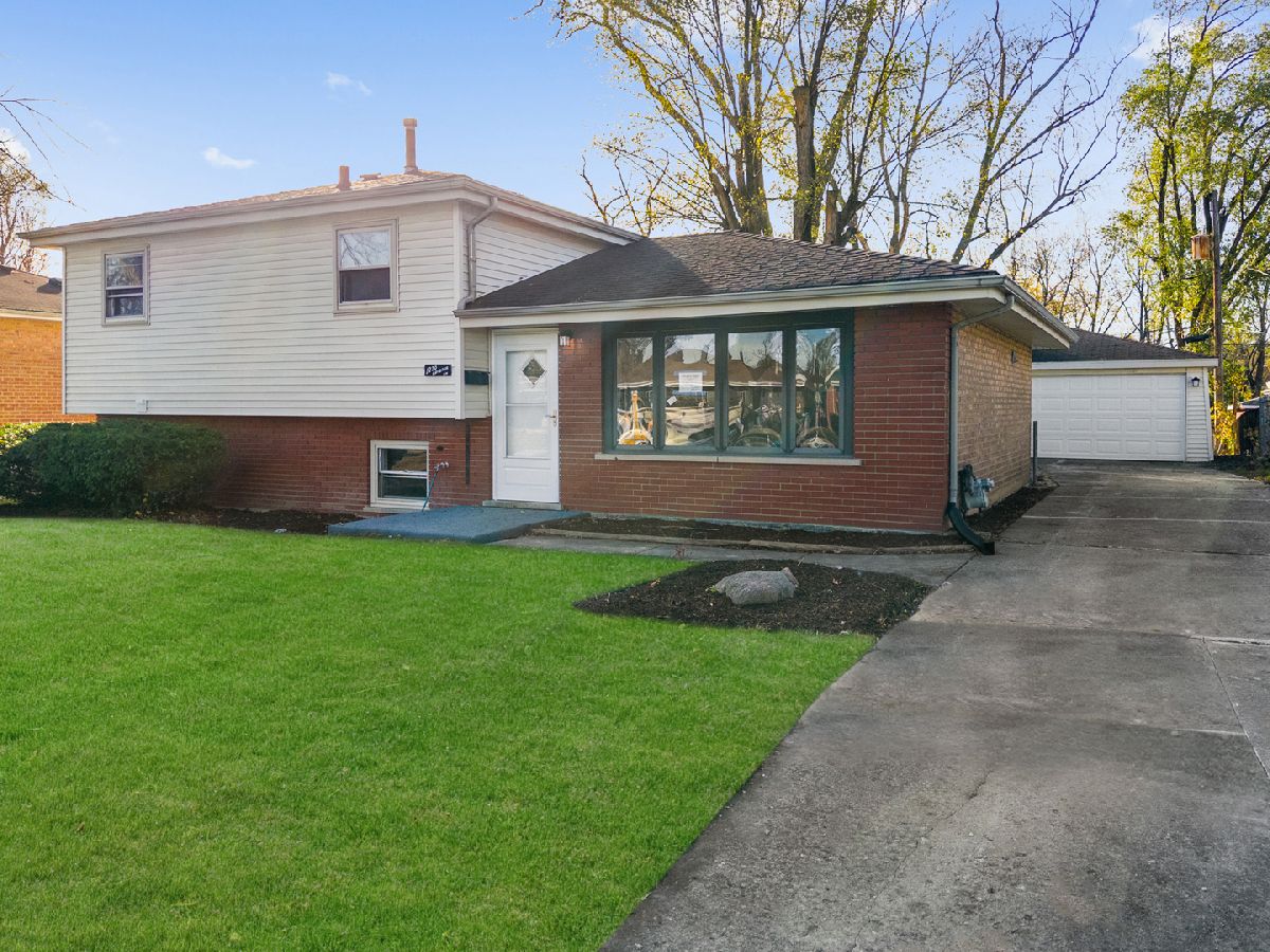 Homes Sold Lincoln Highlands Chicago Heights Illinois, 1220 Barbara