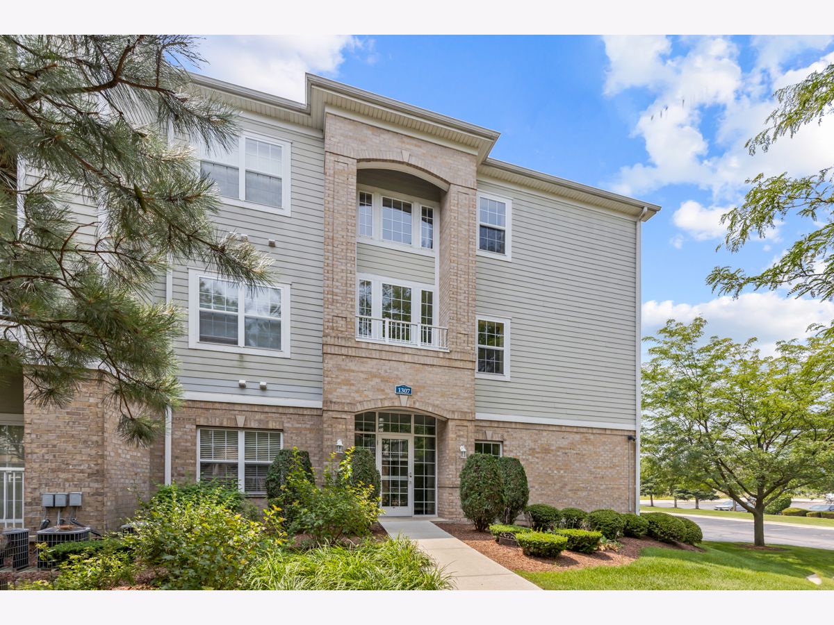Condominiums Sold Lakeview Place Addison Illinois, 1307 Lake