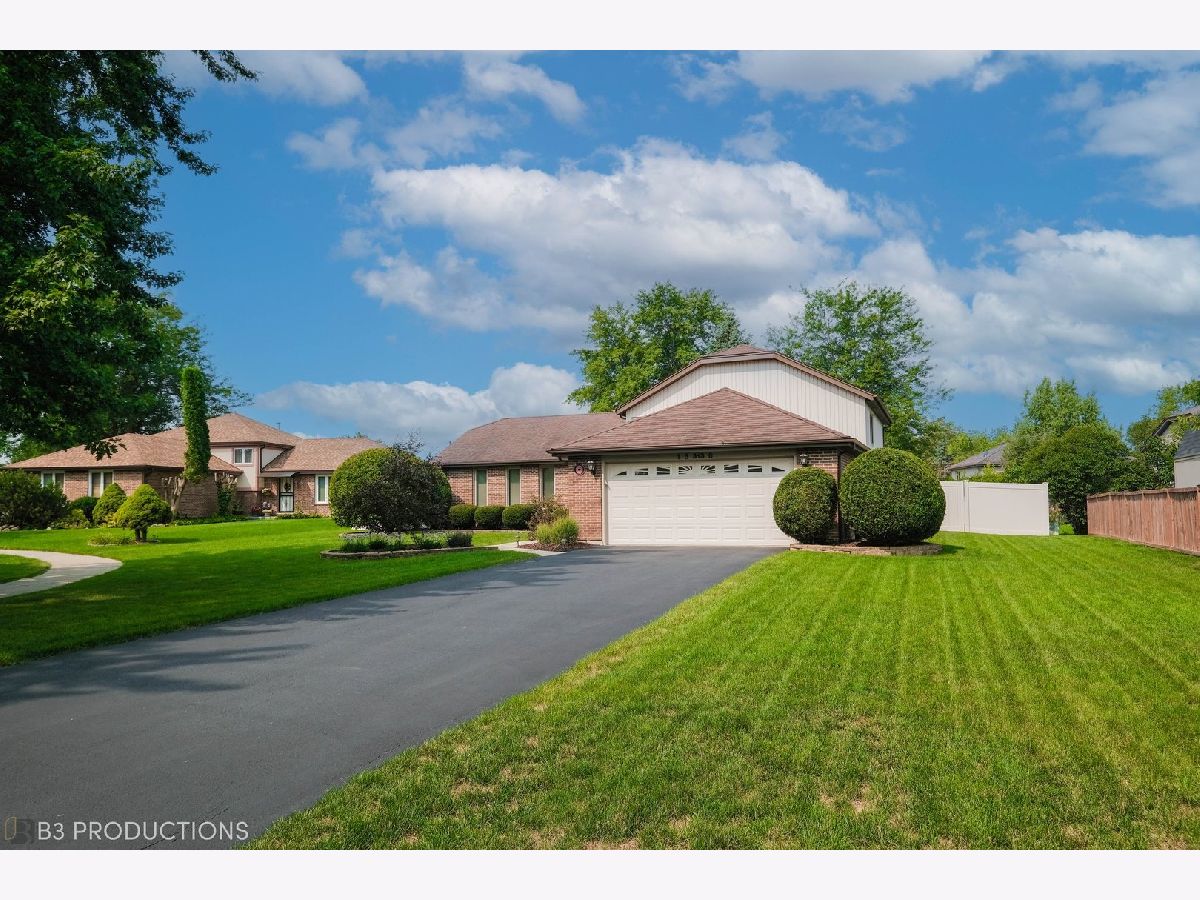 Homes & Condos & Townhomes Sold Orland Square Orland Park Illinois, 15336 Wexford