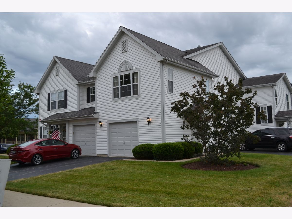 Homes & Townhomes & Condos Rented Lakewood Valley Aurora Illinois, 2493 Frost